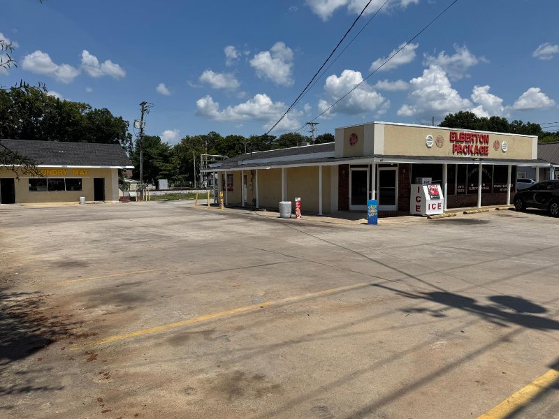 Elberton Package property